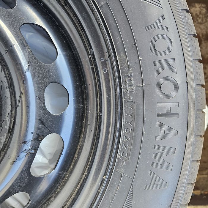 Set roți vară Mazda 2 originale – Yokohama R15, ca noi