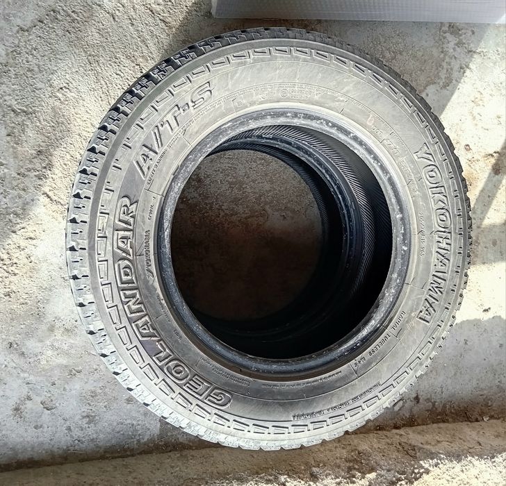 4 бр. всесезонни  гуми за джип Yokohama 205/70 R15
