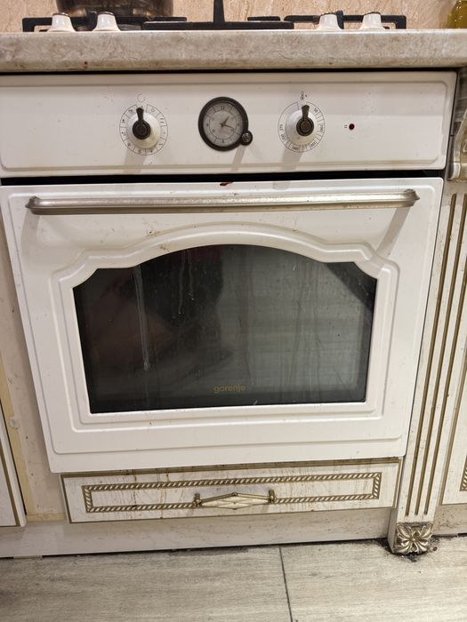 Духовой шкаф, варочная панель, вытяжка GORENIE