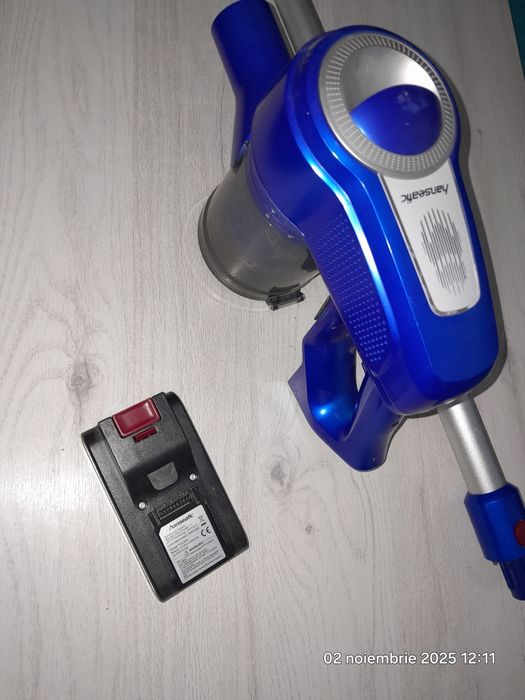 Aspirator făra fir, cu acumulator