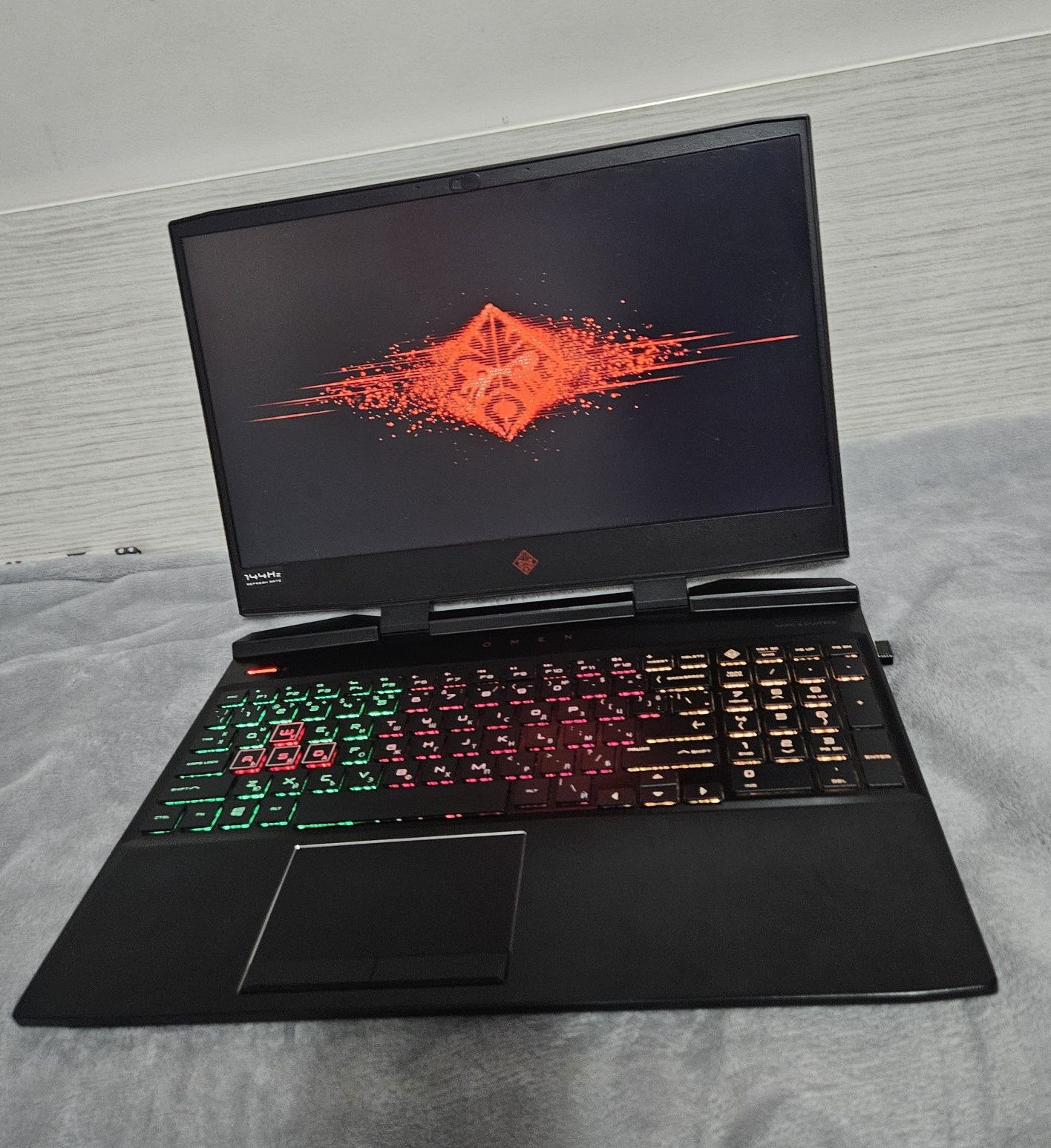 Геймърски лаптоп HP Omen 15-dc1003nu