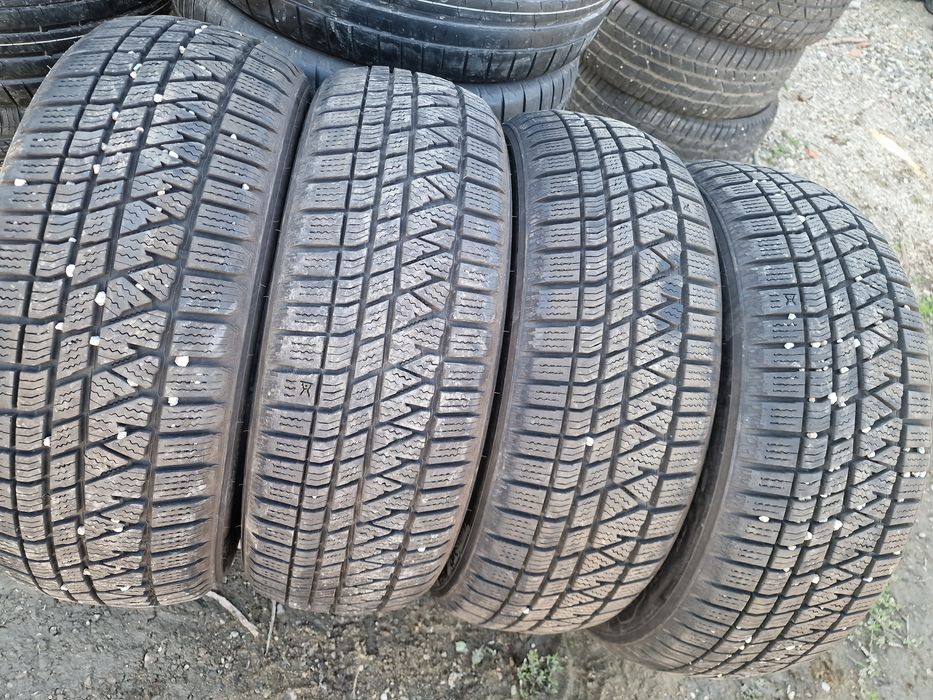 Anvelope 215/60R17 marca Kuhmo,M+S,DOT 2022,7 mm