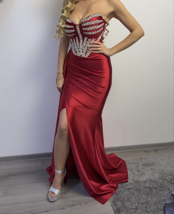 Vand rochie de seara