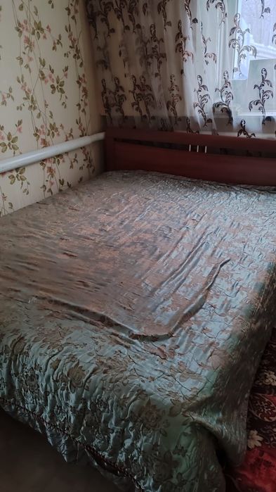 Кровать большая продам