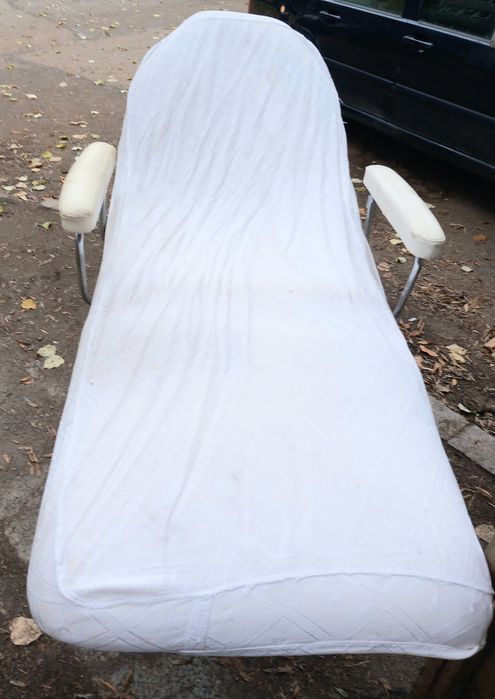 Масажно козметично легло, масаж, антицелулитни, козметични, татуировки