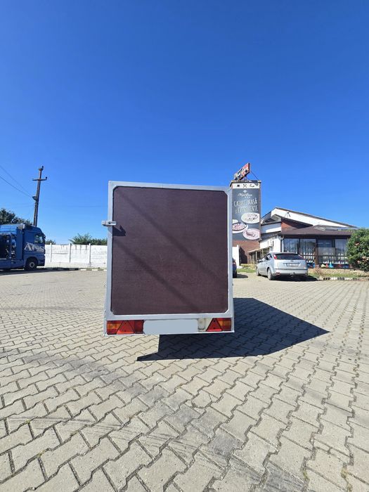 Remorca cub 750 cu sistem de franare