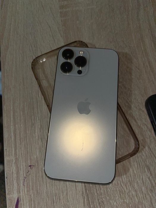 Vând iPhone 13 pro max gold 128 GB impecabil
