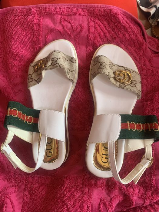 Сандали Новые 37 размер.