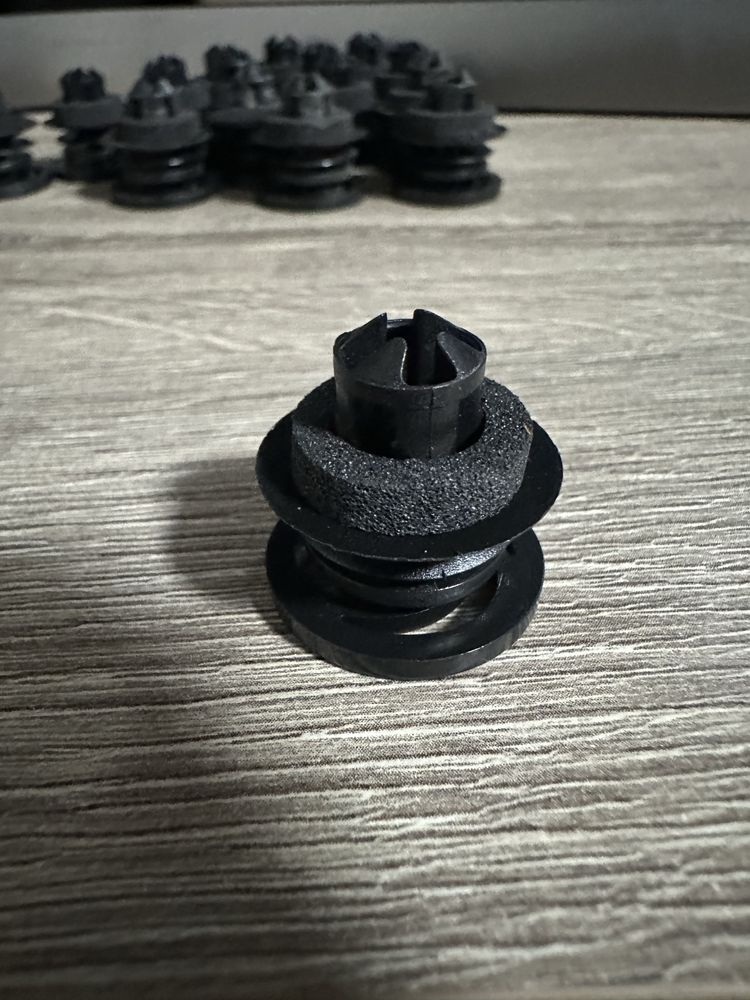 Щипки за кора Audi/Golf/Bora/Seat/Skoda