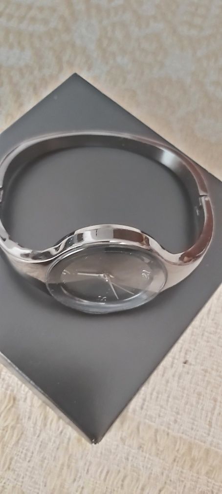Часжвници,Часовник, AVON, мъжки, дамски, НОВИ!и