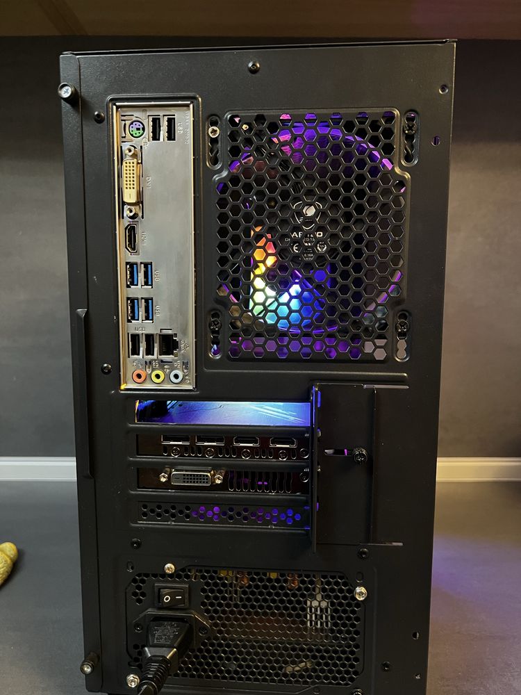 Гейминг компютър с Ryzen 5 1600X и RX 580 - Готов за игри