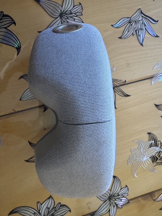 Aparat de masaj pentru ochi