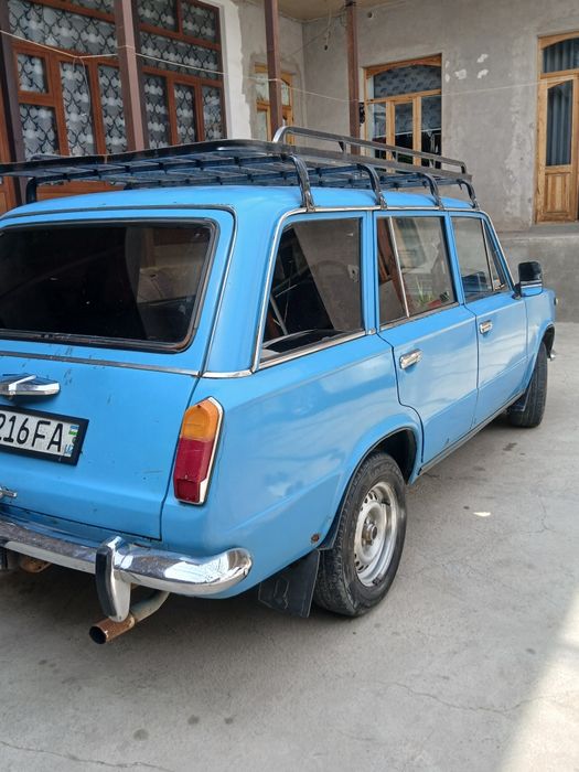 Vaz 2102 sotiladi rangi kok