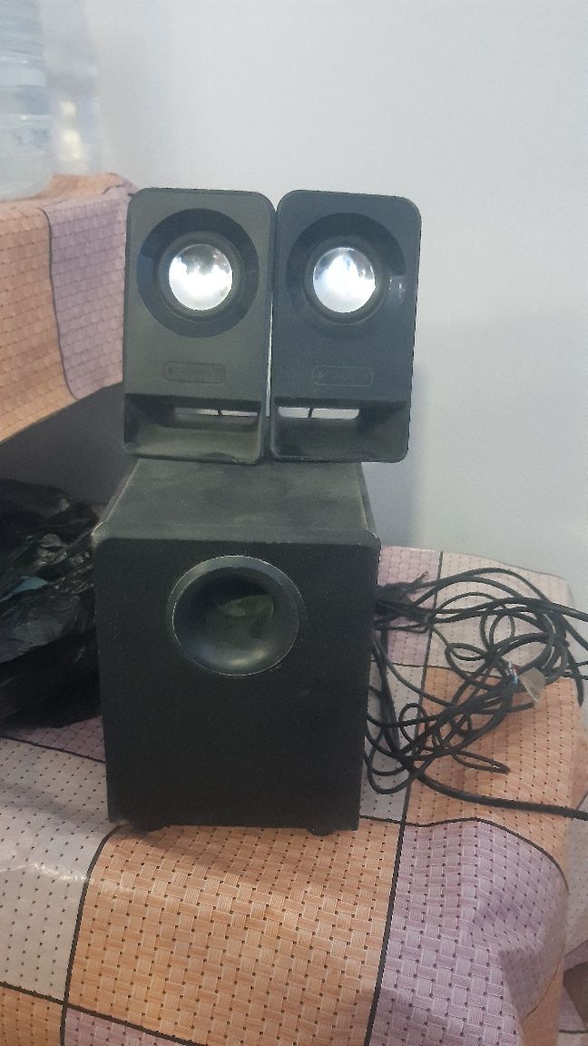 Kompyuter sombufer bor .ham sentr kolonka bor