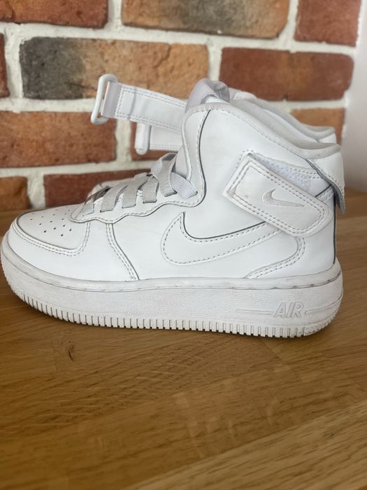 Vand adidasi Nike, mar.32