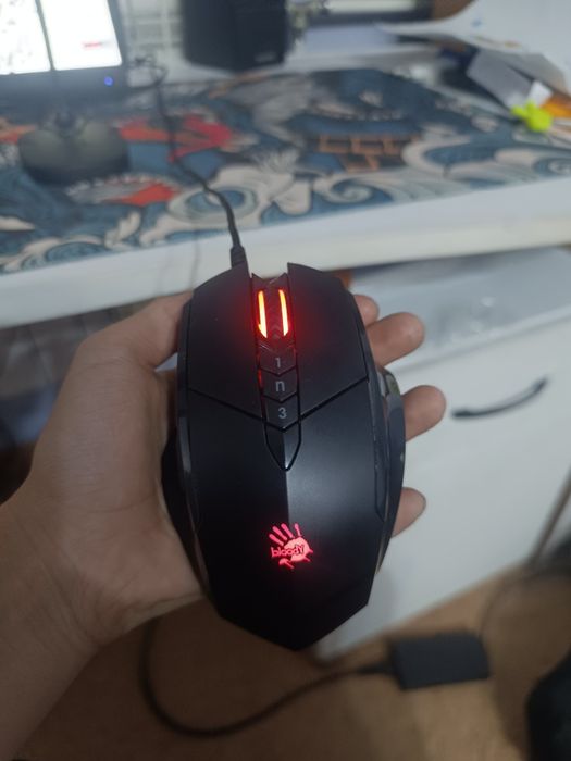 Игровоя мышка bloody v7