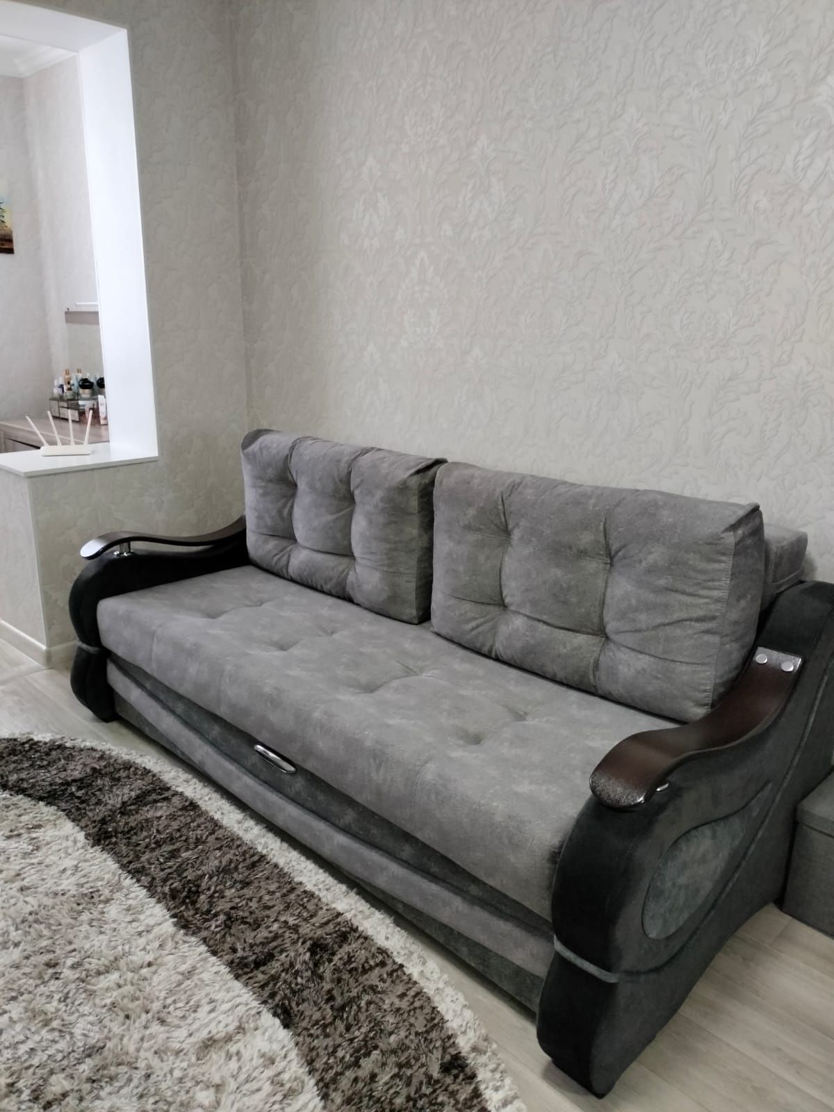 Продается диван.