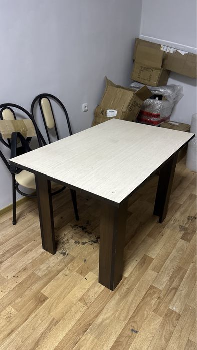 Продам стол , не дорого в отличном состоянии