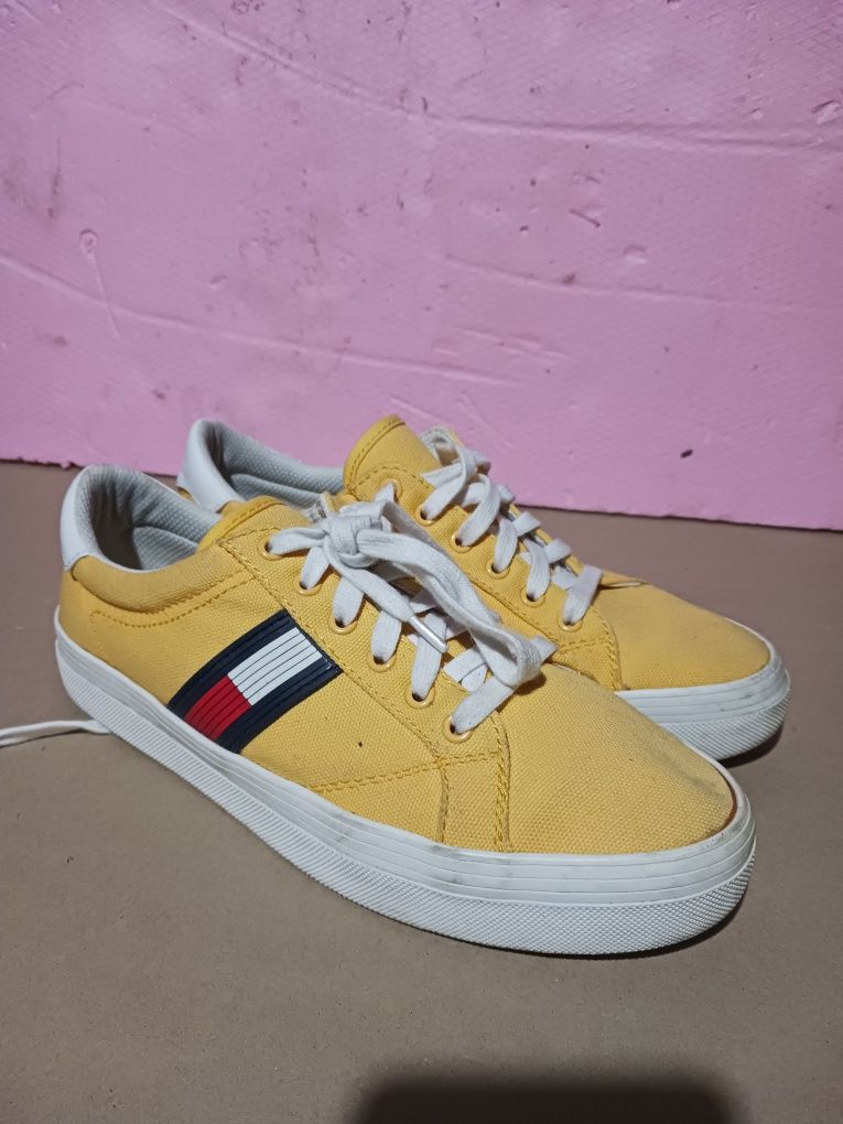 Teniși Tommy Hilfiger mărimea 40