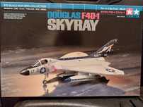 Сборная модель самолета Скайрэй от японской фирмы Tamiya