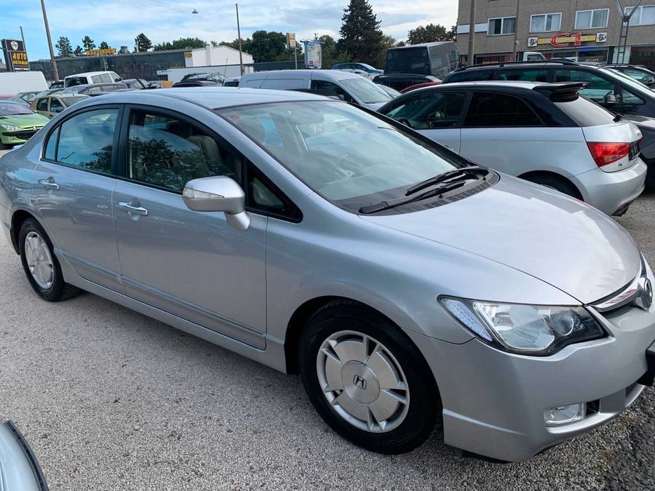 Inchirieri auto masina Rent a Car Honda Civic Hybrid cutie Automata