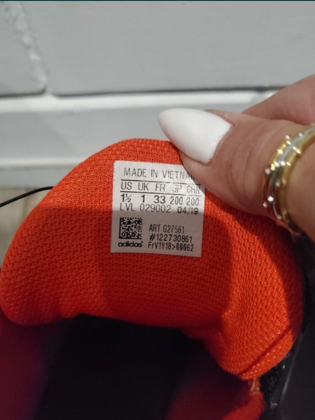 Маратонки Adidas 33 номер