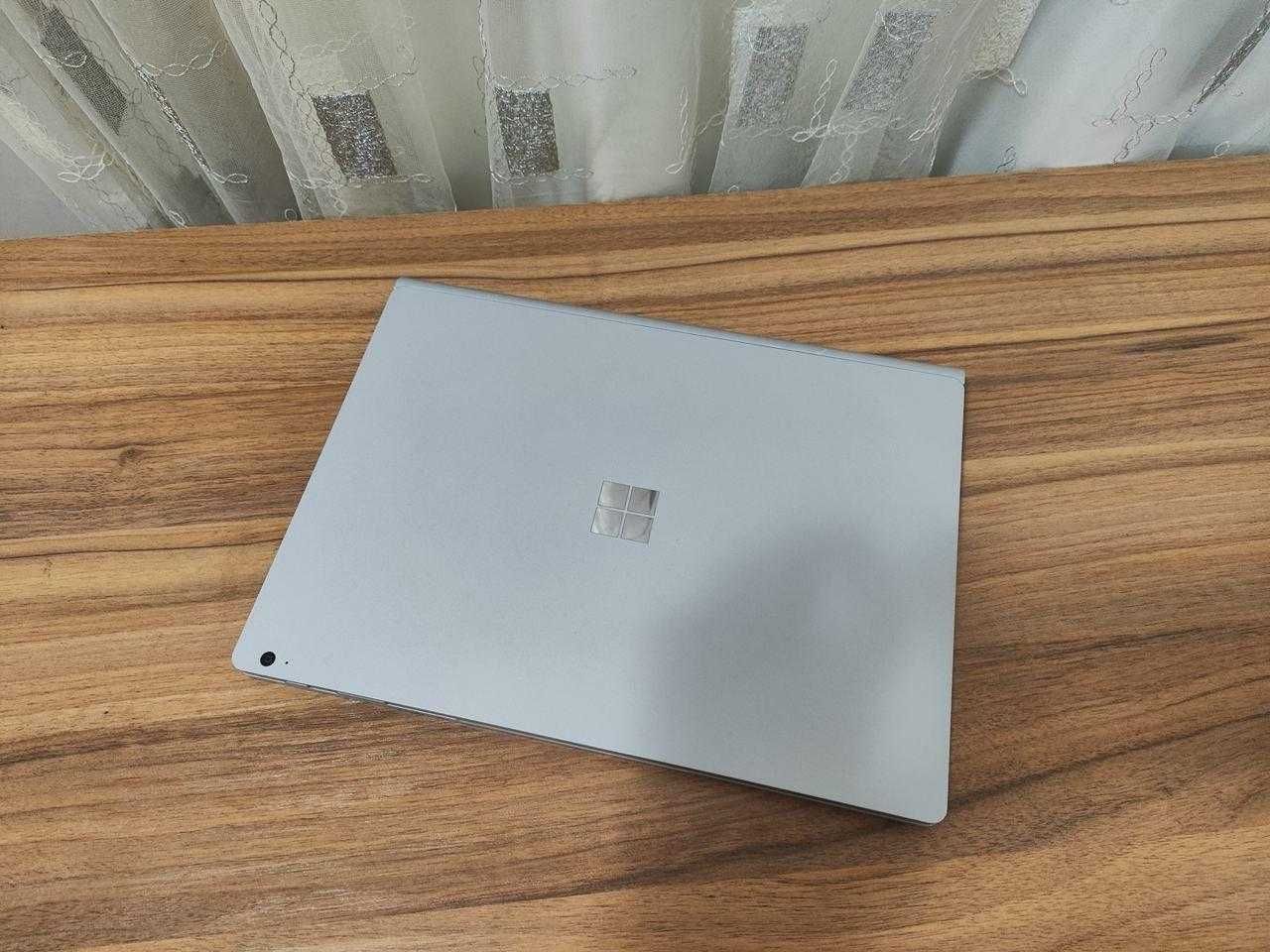 Microsoft Surface Book 2