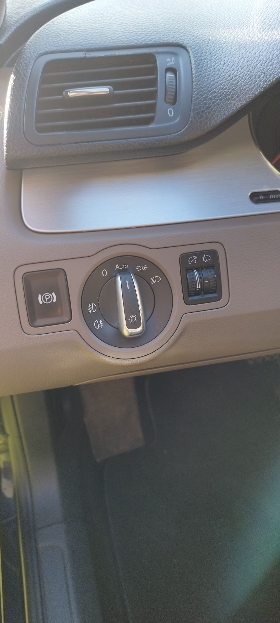 Продавам Пасат B6, 2.0TDI, 140к.с.