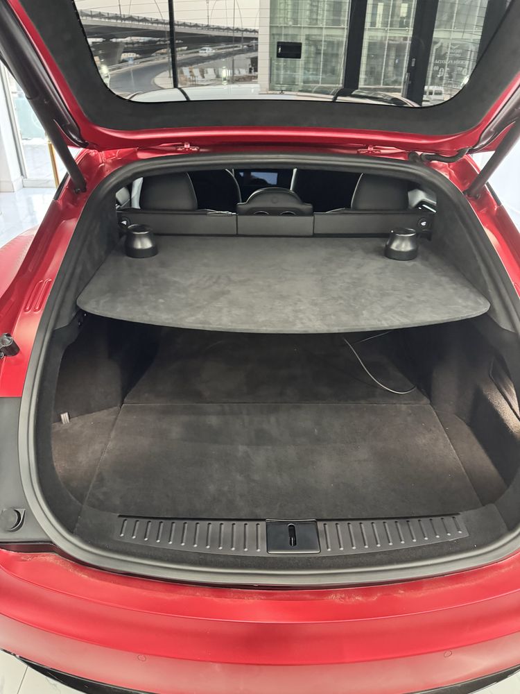 Tesla S. Plaid 2021