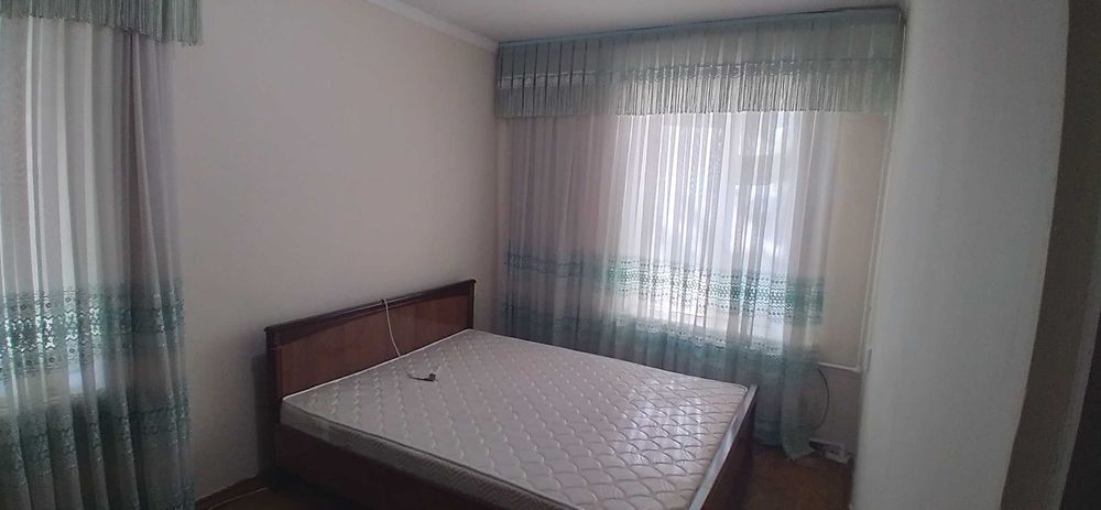 Продам квартиру 3/2/4 Ц-13 улАбая метроА.Навои