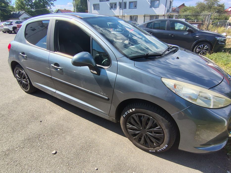 Peugeot 207 1.4 benzina