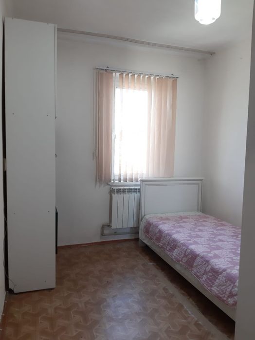 2-комн., 6 мкр., 4 этаж (кирпич, 2004г.п.)