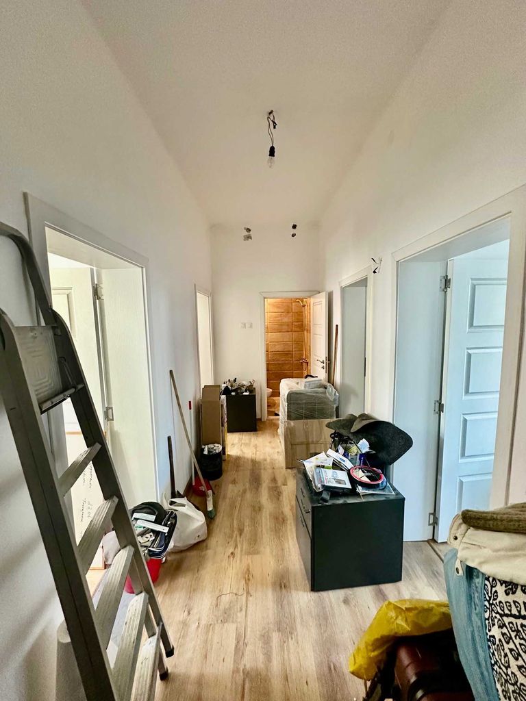 Дава се под наем Тристаен апартамент в София, Лозенец - 80 кв.м за 612 € - Снимка #5