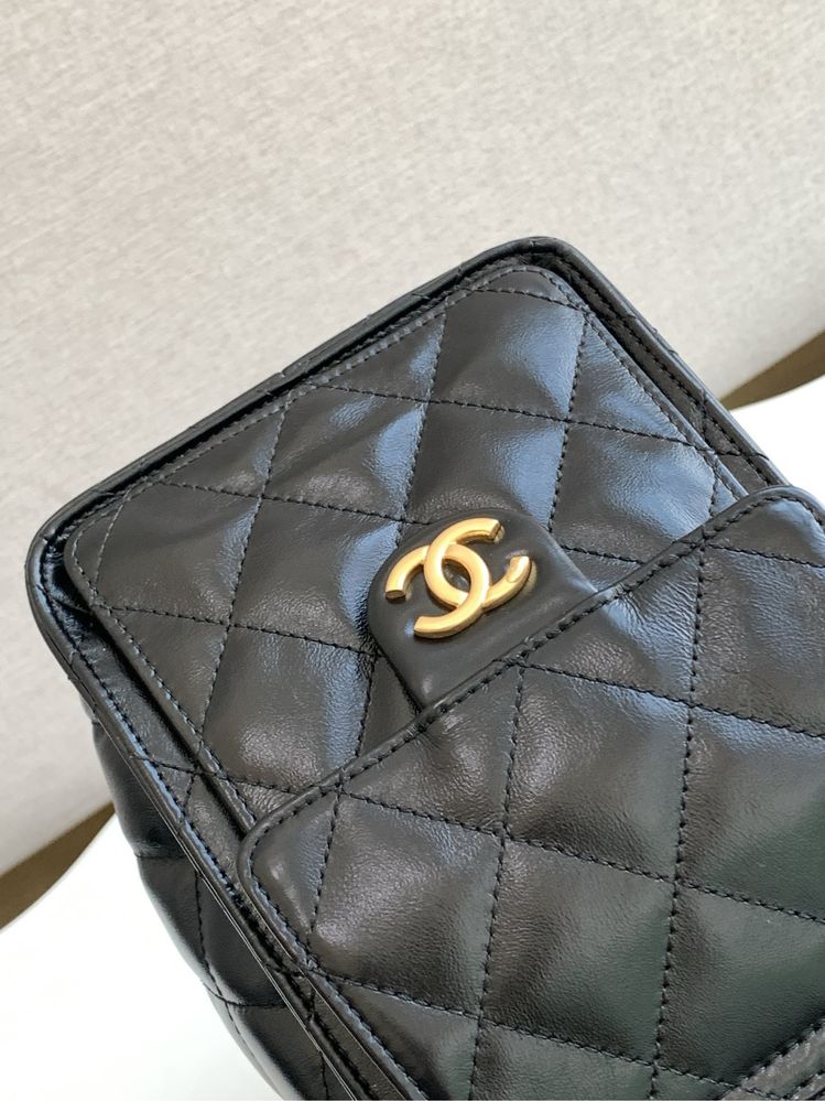 Geanta Chanel hobo 30
