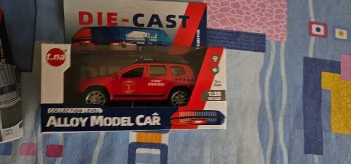 macheta dacia duster pompieri si politie