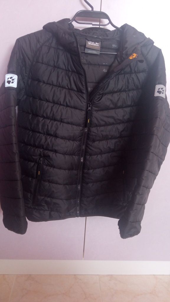 Детско яке Jack wolfskin и nike