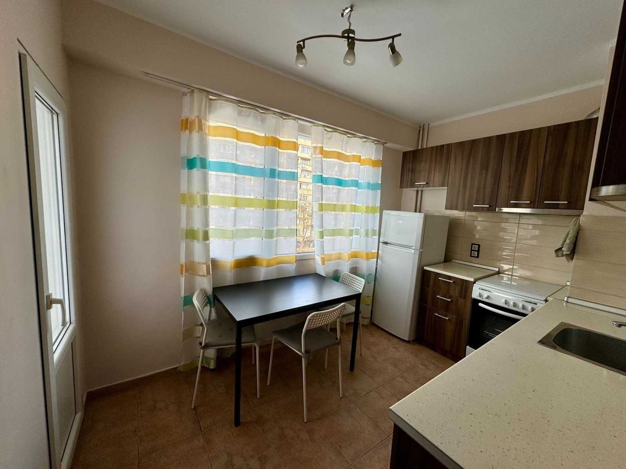 Дава се под наем Двустаен апартамент в София, Илинден - 70 кв.м за 448.8 € - Снимка #2
