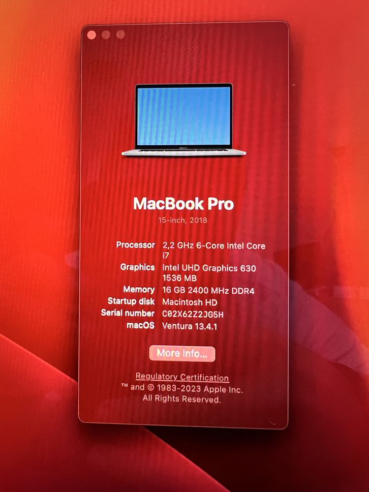 MacBook Pro 15” Touchbar. i7. Radeon PRO 555x. 16GB RAM. 256GB SSD