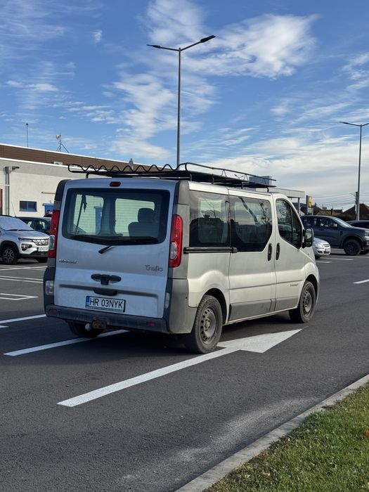 Renault Passenger 1.9 Dci 100 cp 8+1 locuri