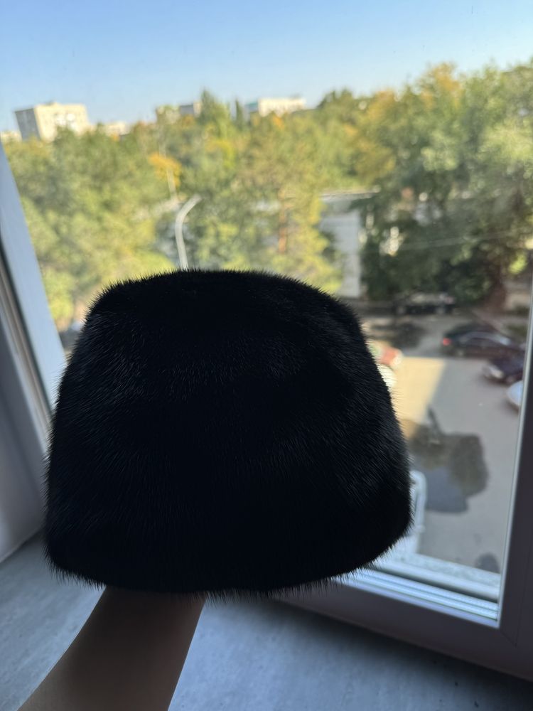 Продам норковую шапку Blackglama