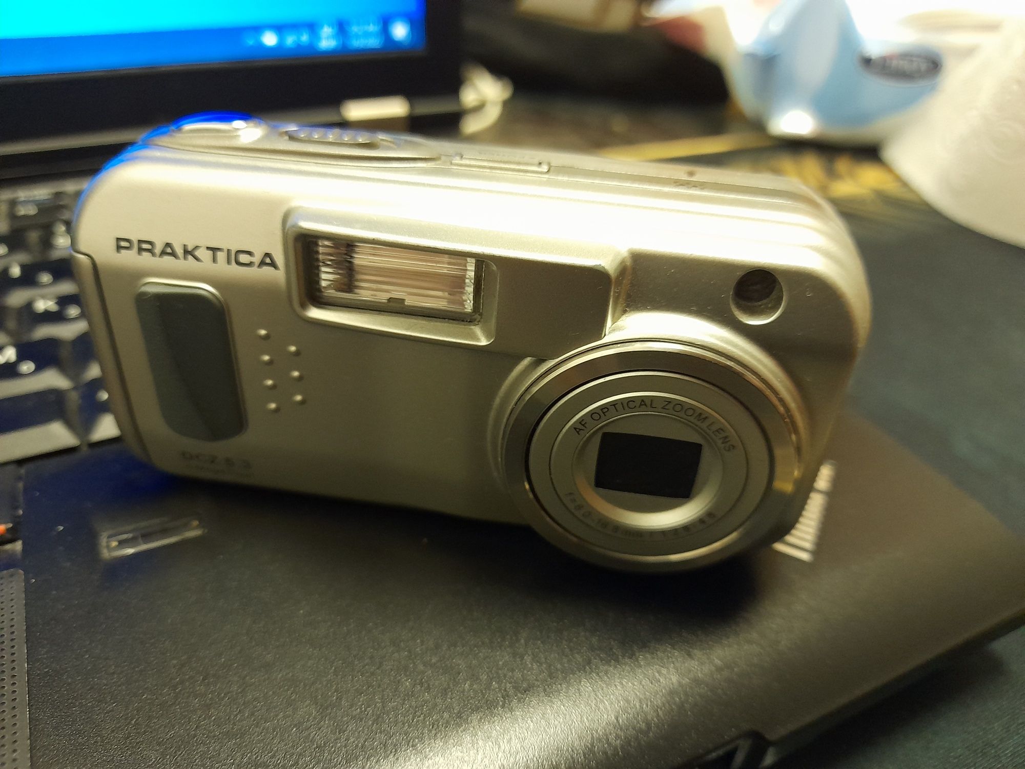 Фотоапарат Practica Dcz-5.3, калъфче, 2GB sd card!