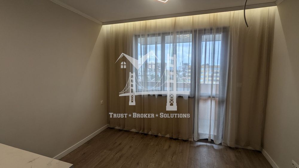 Продава се Тристаен апартамент в София, Сухата река - 68 кв.м за 2500 €/кв.м - Снимка #2