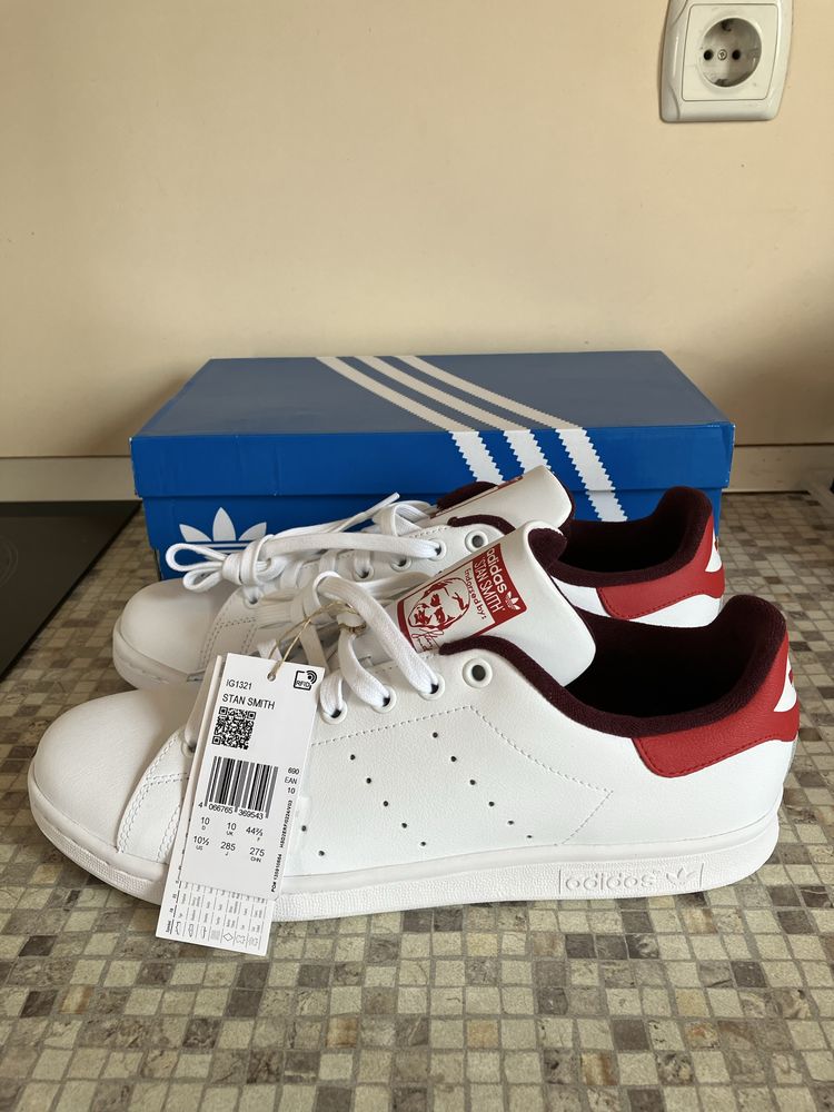 Нови Аdidas Stan Smith номер EU 44 2/3