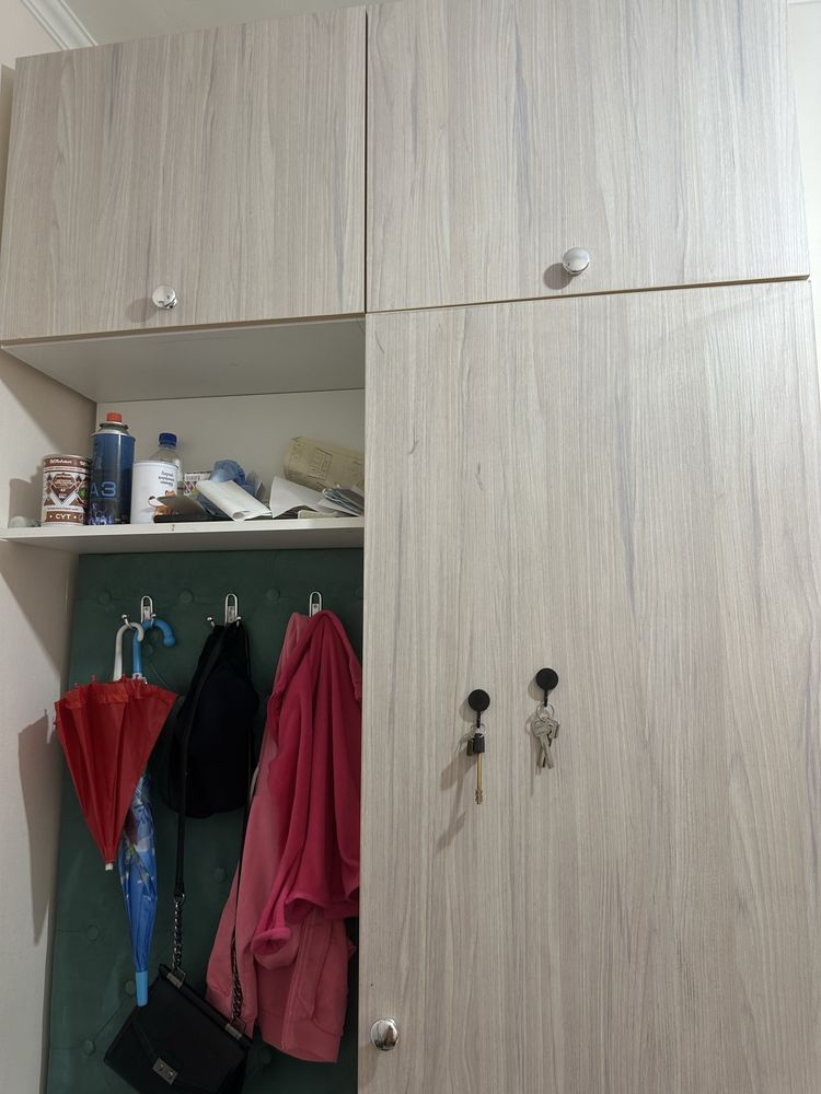 Продается шкаф для прихожей