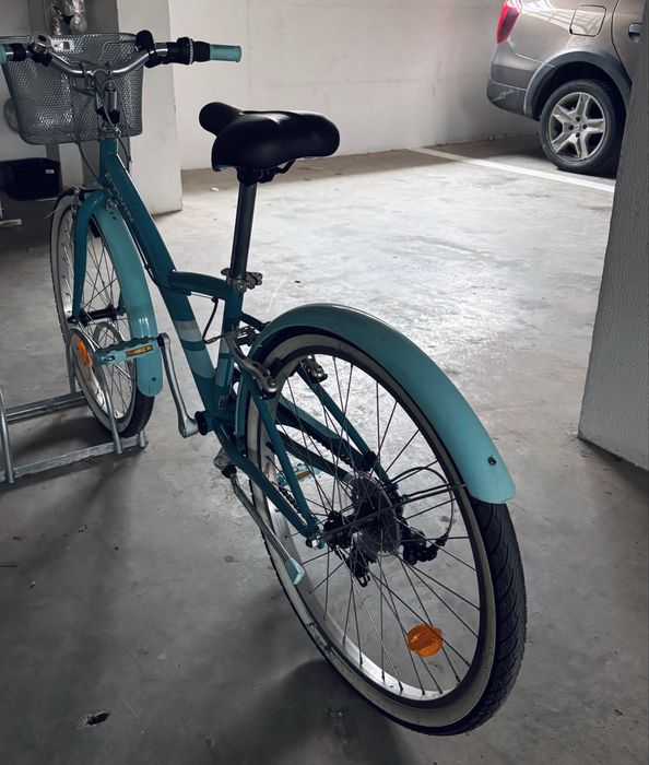 Bicicletă oraș Btwin turcoaz, cu coș