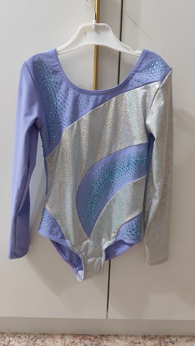 Продам купальник для гимнастики