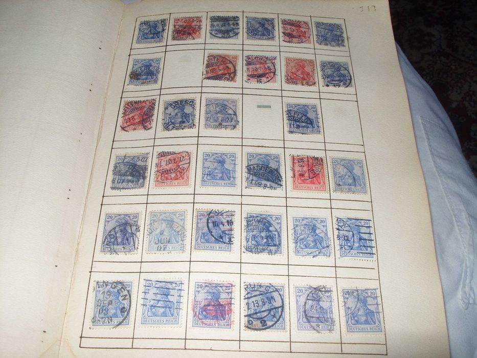 стара книга с над 2000 пощенски марки 1880 г -1916 г