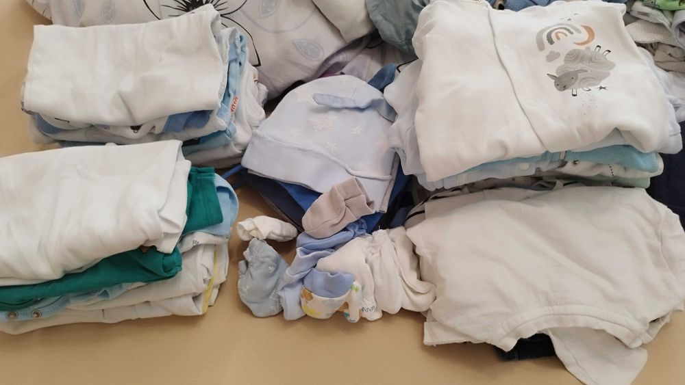 Лот дрехи за новоредено