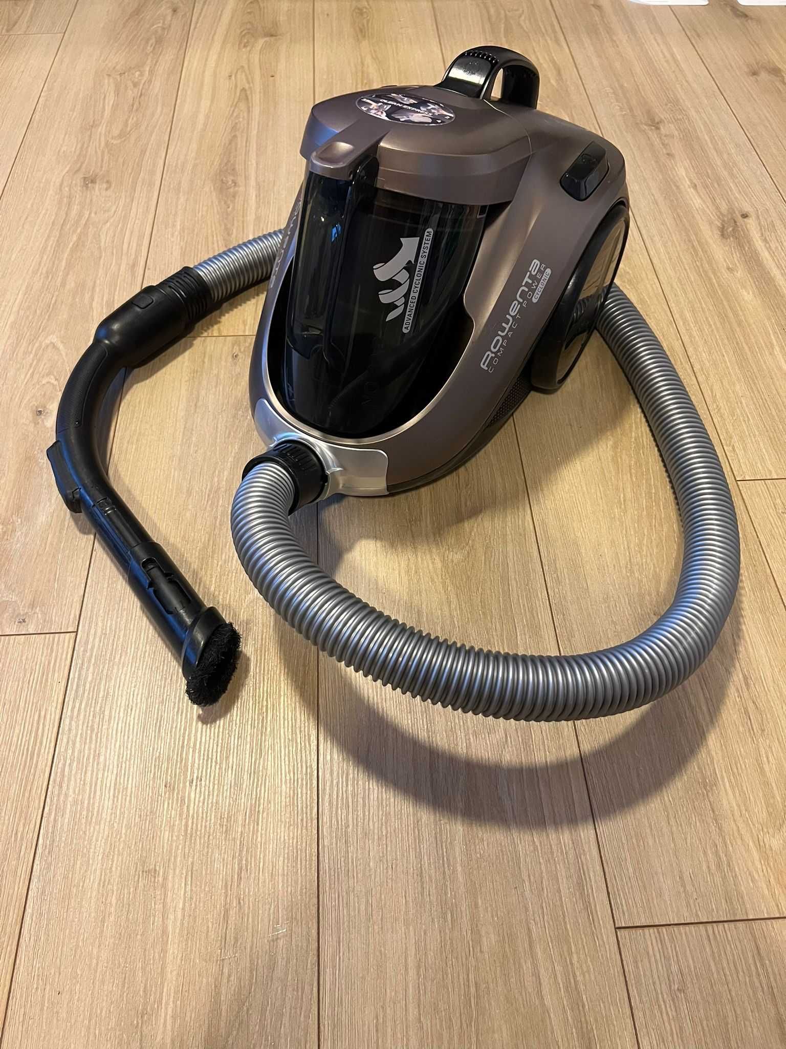 Aspirator Rowenta Compact Power Cyclonic – Animal Care, 750W, fără sac