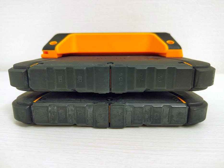 Два защищенных промышленных планшета со сканером кодов, RFID и NFC